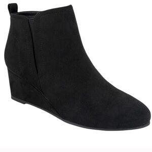 Style & Co Women's Joviee Wedge, suede
Booties Black Size 8, NEW